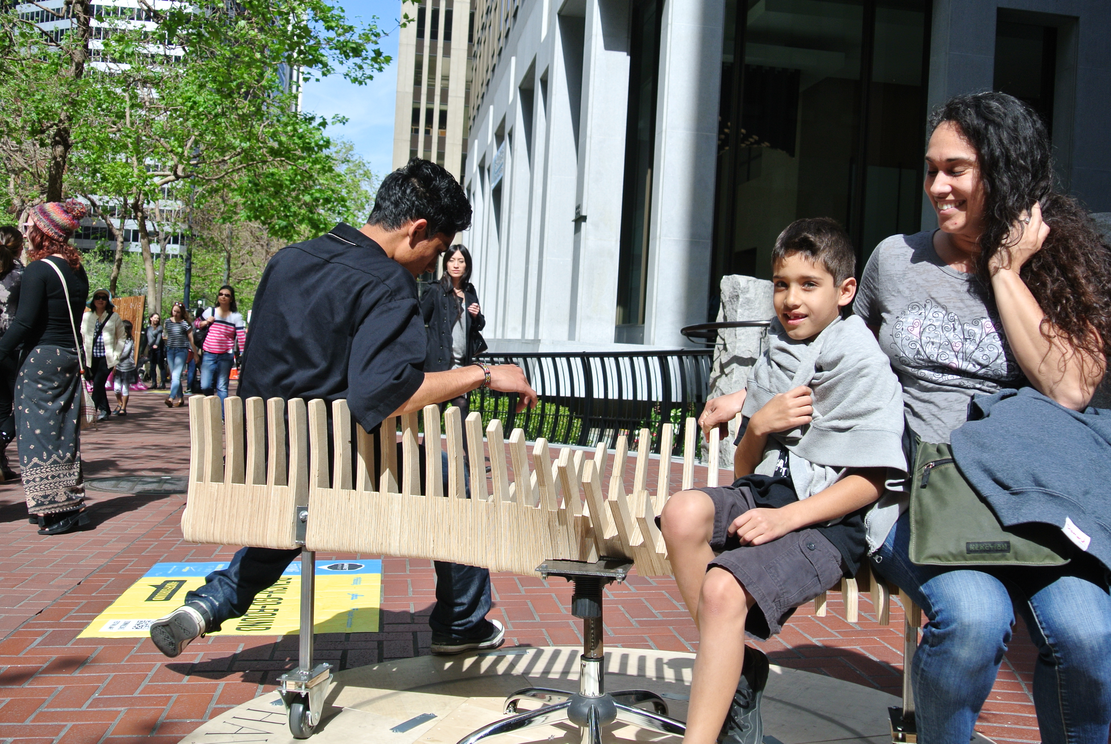 Bench-Go-Round Bench-Go-Round